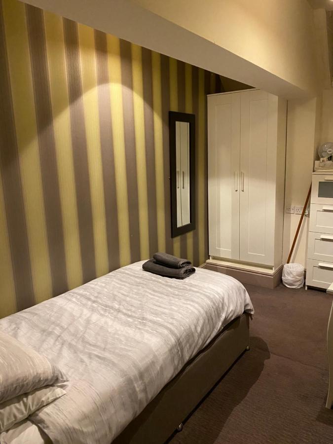 The Stag Hotel Northwood  Bagian luar foto