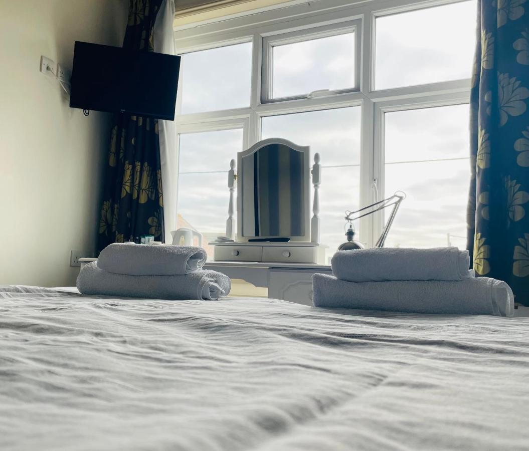 The Stag Hotel Northwood  Bagian luar foto