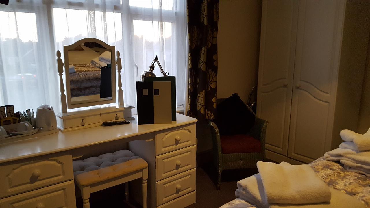 The Stag Hotel Northwood  Bagian luar foto