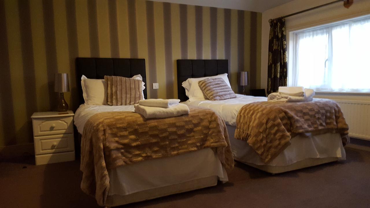The Stag Hotel Northwood  Bagian luar foto