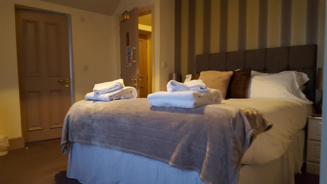 The Stag Hotel Northwood  Bagian luar foto