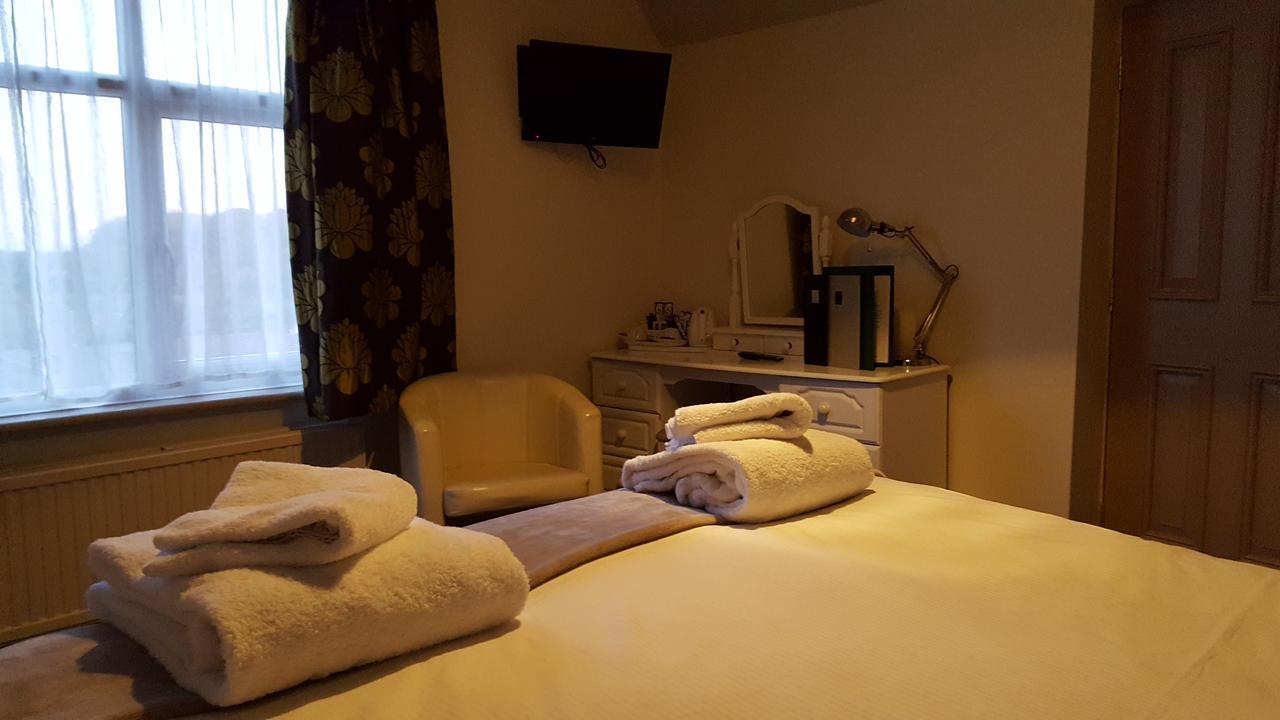 The Stag Hotel Northwood  Bagian luar foto