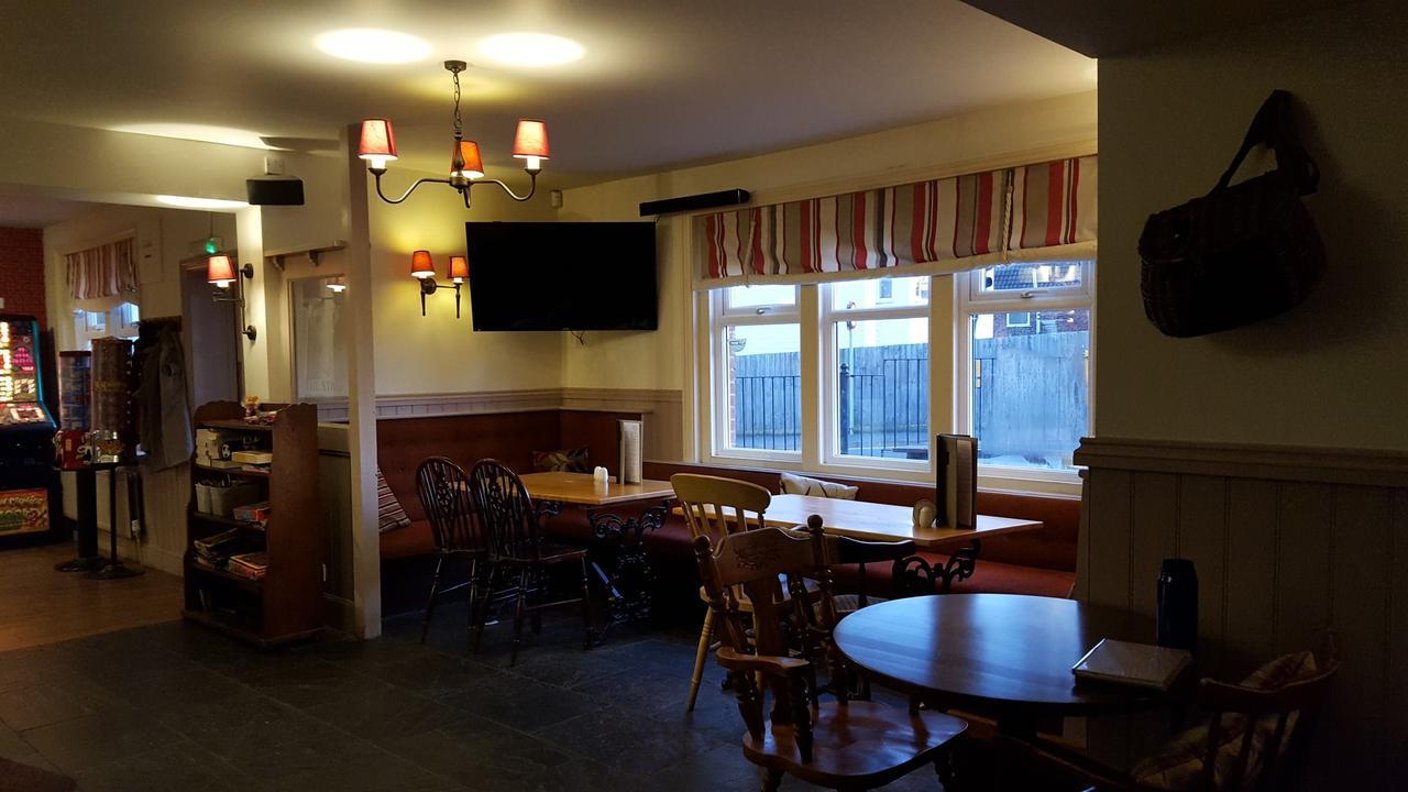 The Stag Hotel Northwood  Bagian luar foto
