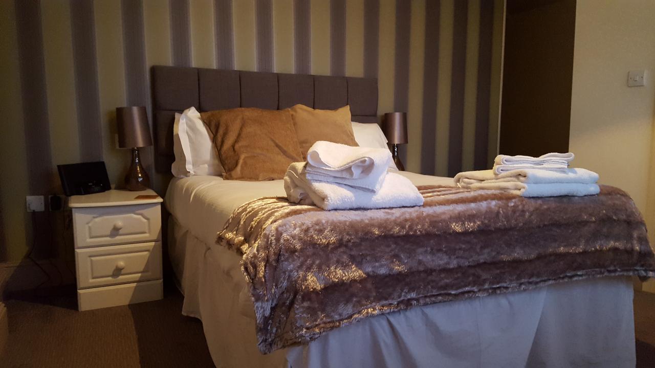 The Stag Hotel Northwood  Bagian luar foto