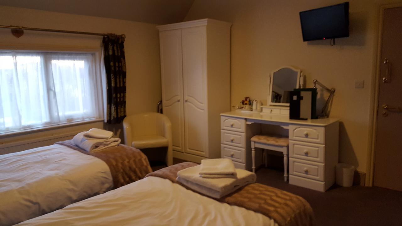 The Stag Hotel Northwood  Bagian luar foto